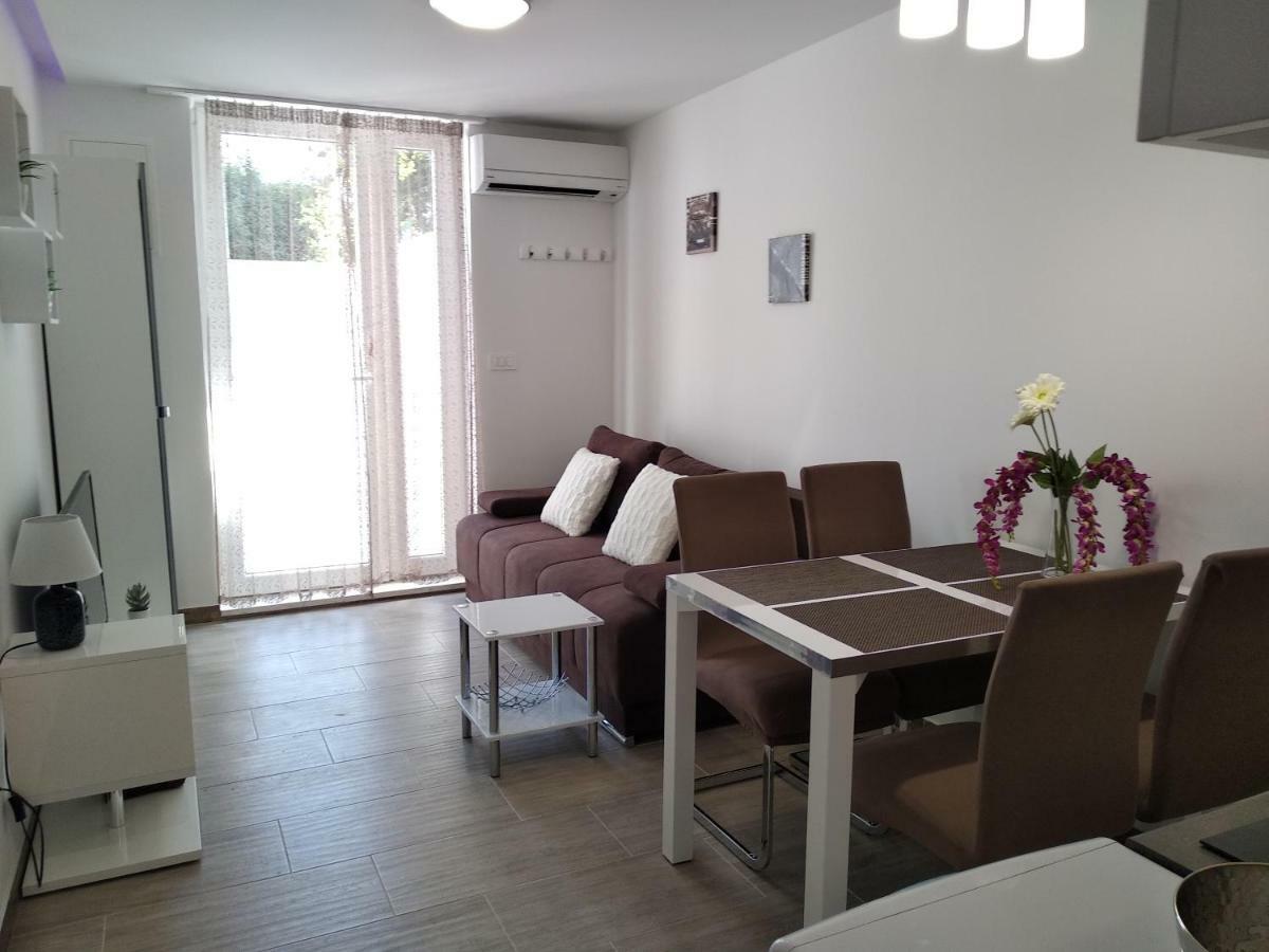 Apartment Nives In The City Center - Free Parking Split Dış mekan fotoğraf