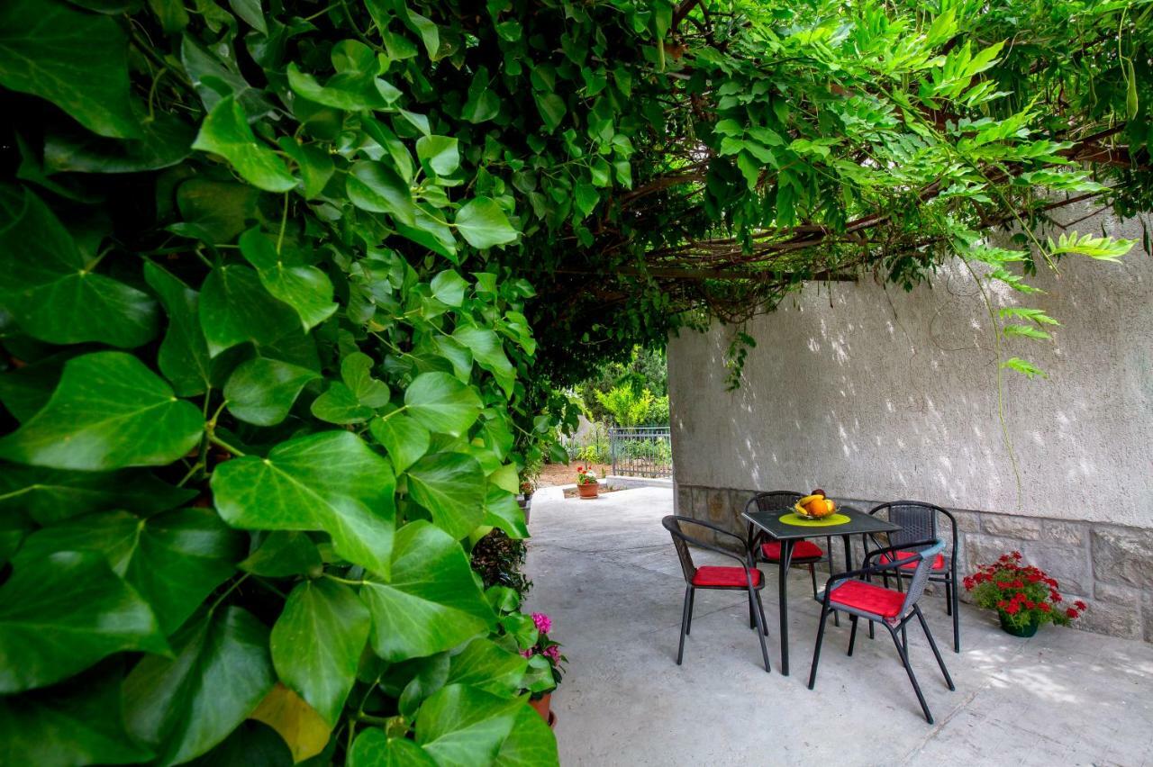 Apartment Nives In The City Center - Free Parking Split Dış mekan fotoğraf